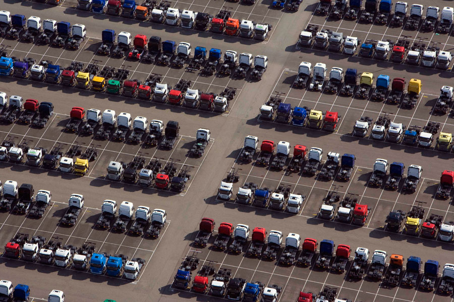 Luchtfoto's vrachtauto's